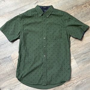 Carbon Dark Green Pattern Button Down Short Sleeve Shirt